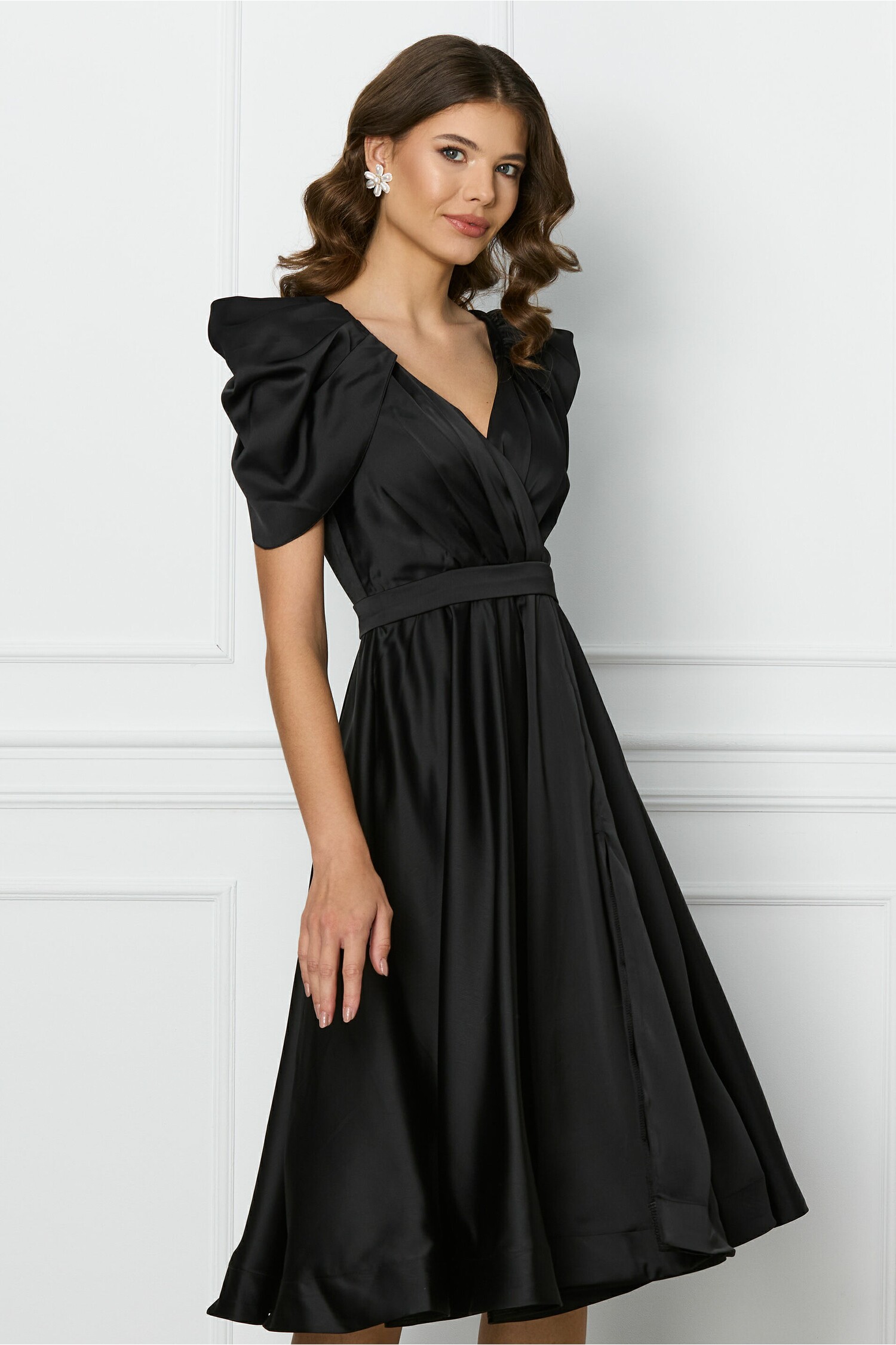 rochie-mbg-neagra-clos-din-satin-1310126-1060823-4