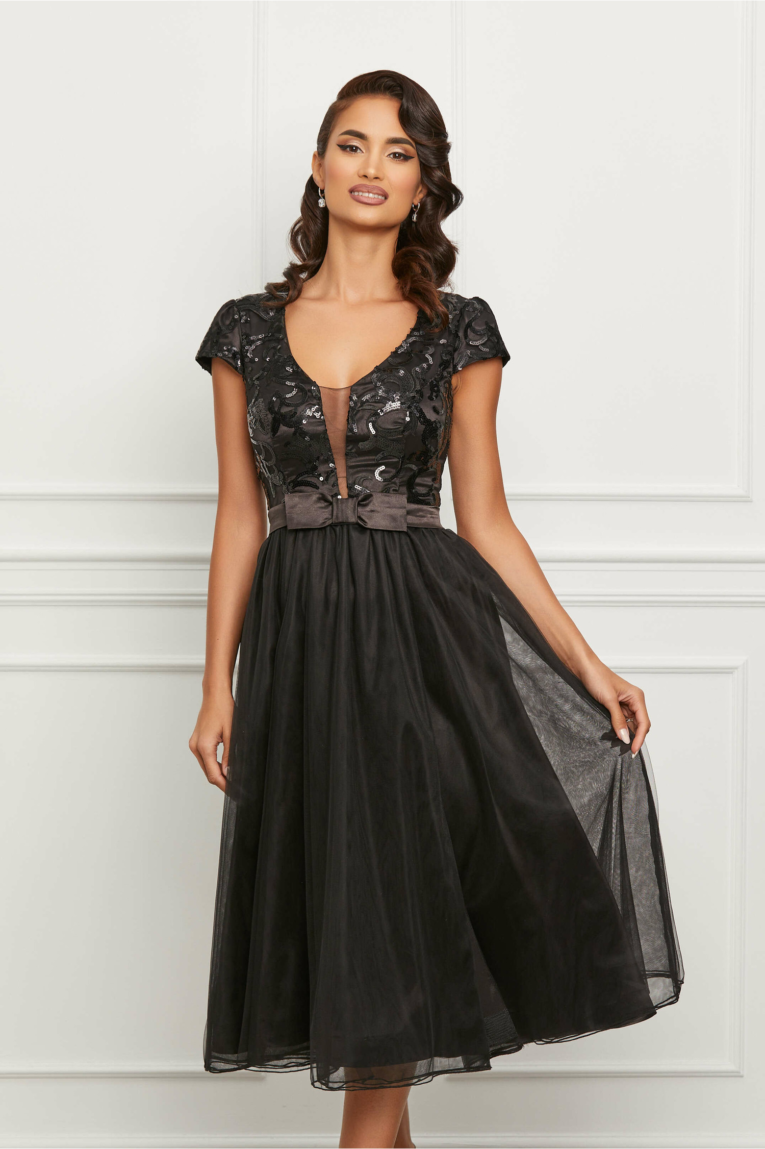 rochie-mbg-neagra-cu-broderie-la-bust-si-funda-in-talie-1155452-933092-4