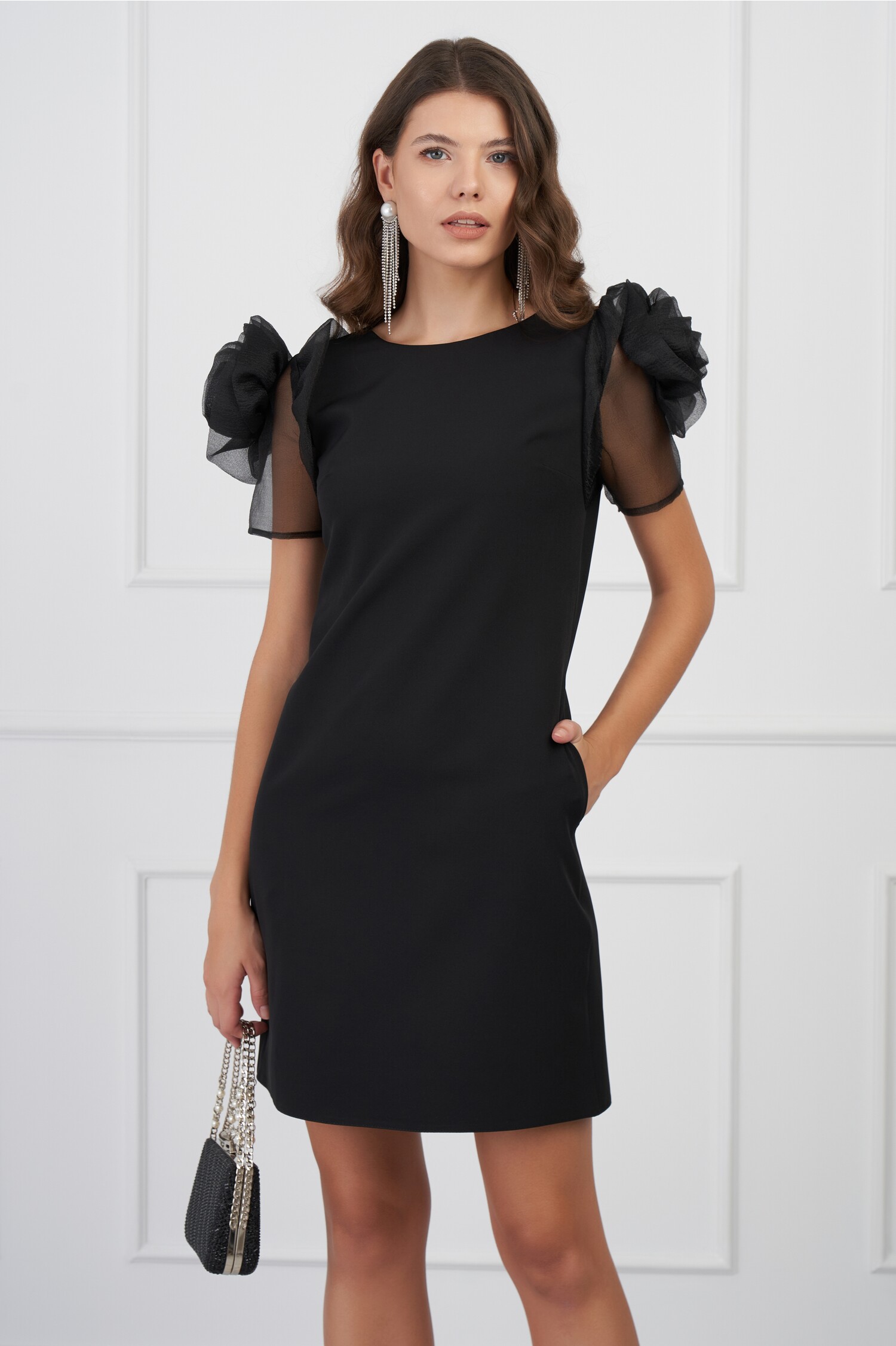 rochie-mbg-neagra-cu-maneci-din-organza-si-flori-maxi-1318778-1068554-4