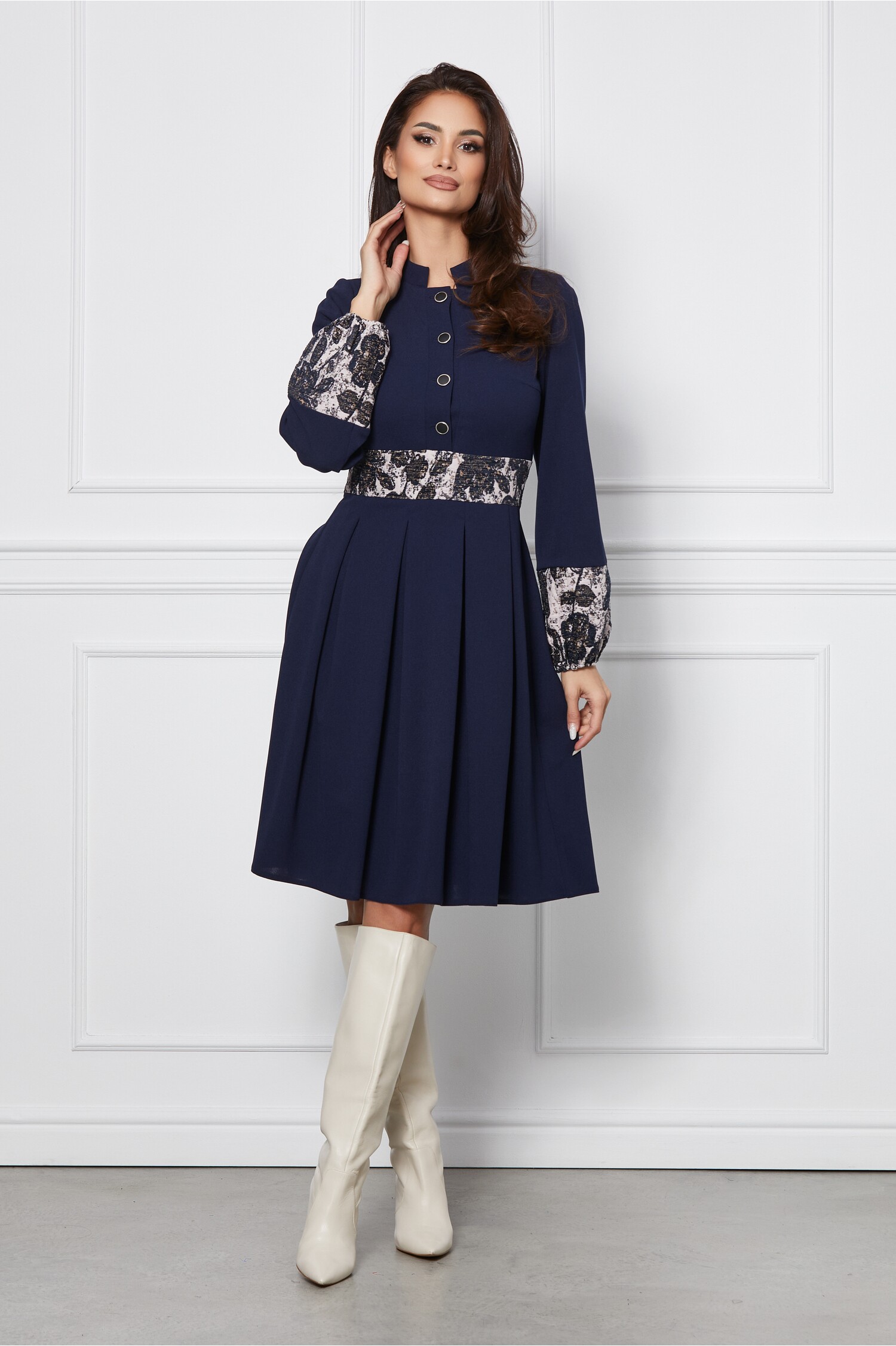 rochie-moze-bleumarin-cu-nasturi-la-bust-si-imprimeu-in-talie-1259563-1019203-4