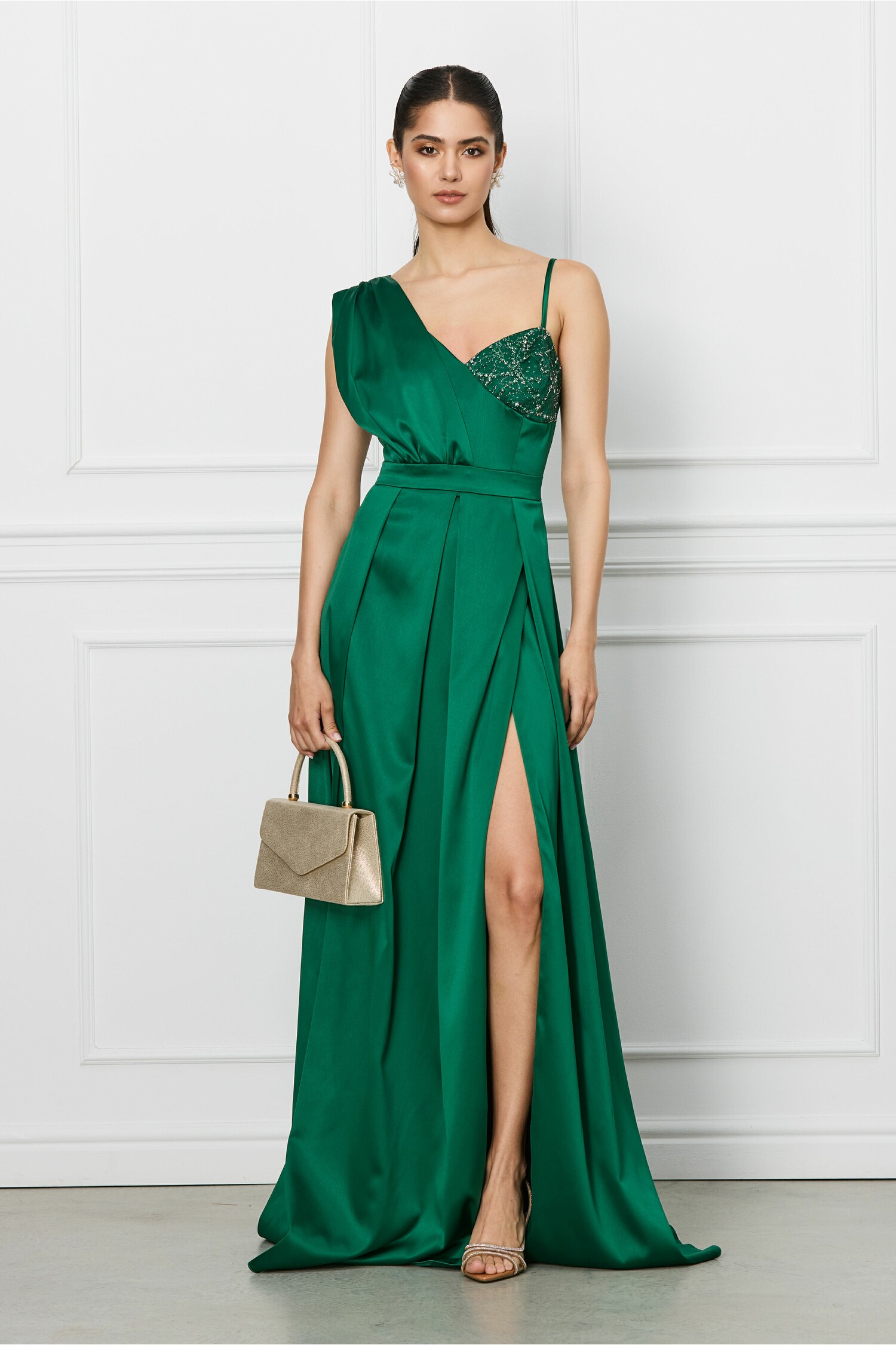rochie-moze-lunga-verde-cu-strasuri-la-bust-1305569-1055837-4