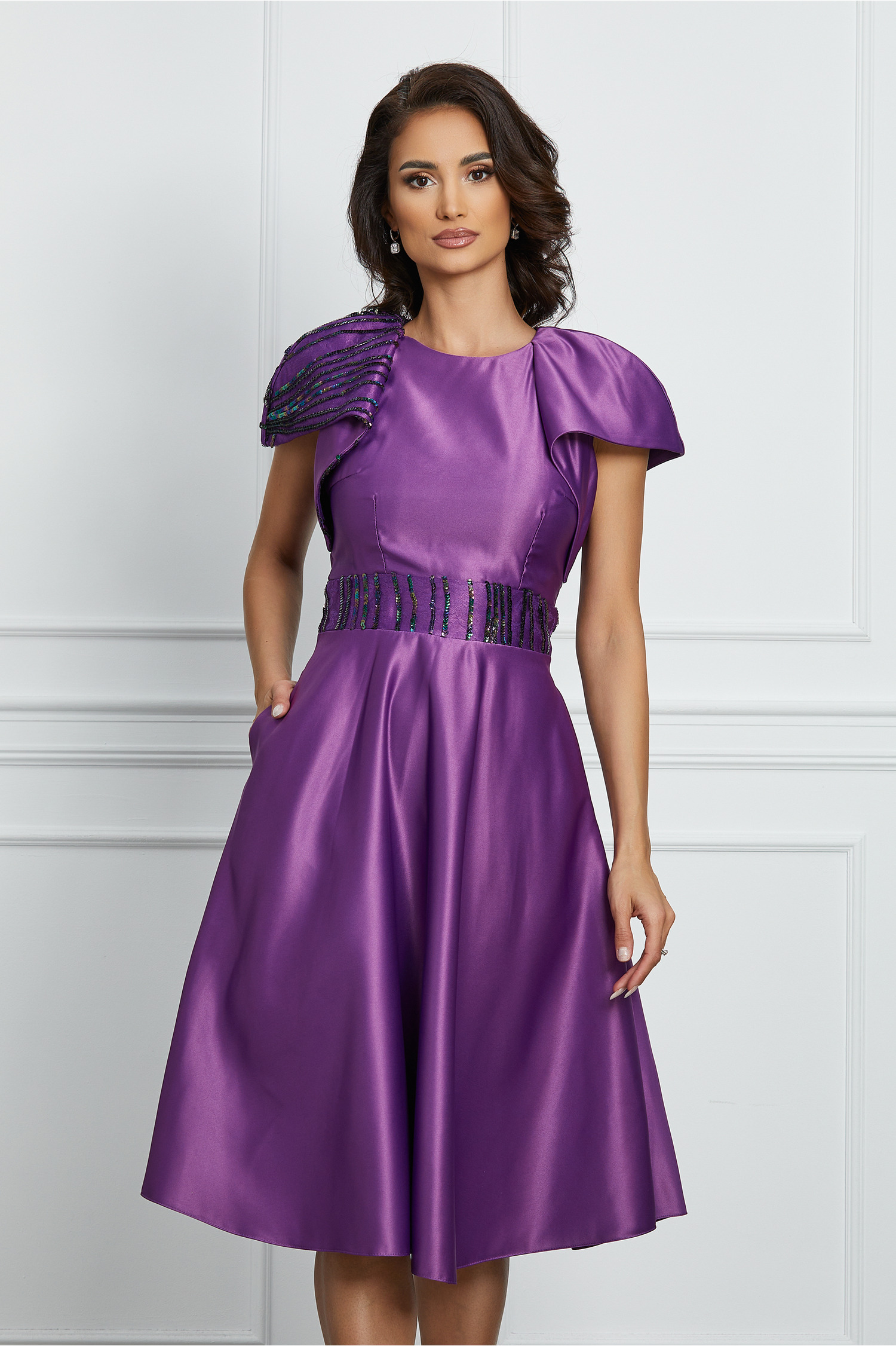 rochie-moze-mov-cu-paiete-in-talie-si-pe-maneca-1174310-947612-4