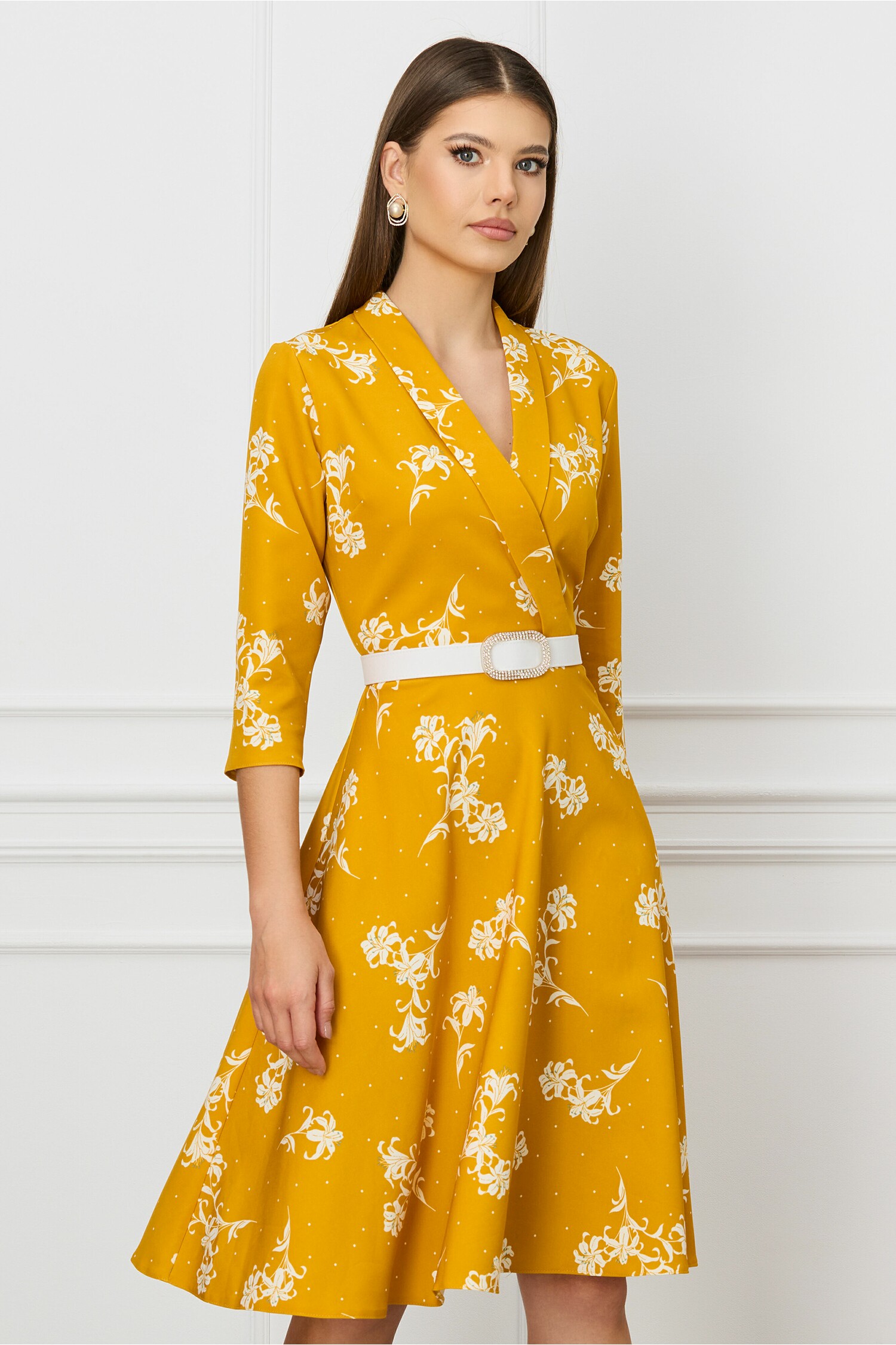 rochie-sabrina-galben-mustar-cu-imprimeuri-florale-albe-si-curea-in-talie-1300910-1055036-4
