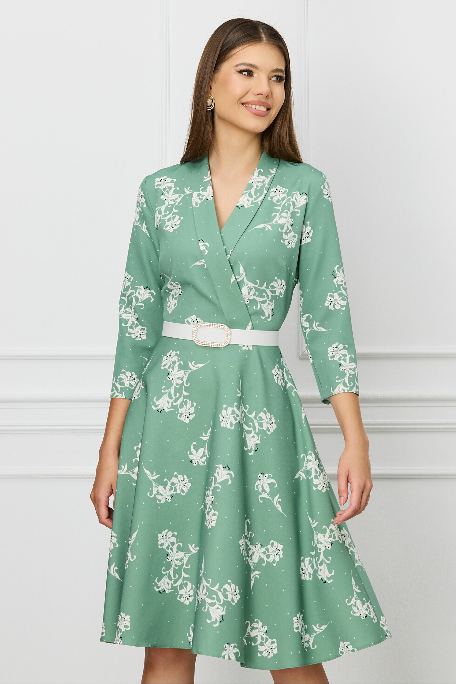 rochie-sabrina-verde-mint-cu-imprimeuri-florale-albe-si-curea-in-talie-1300934-1055051-4