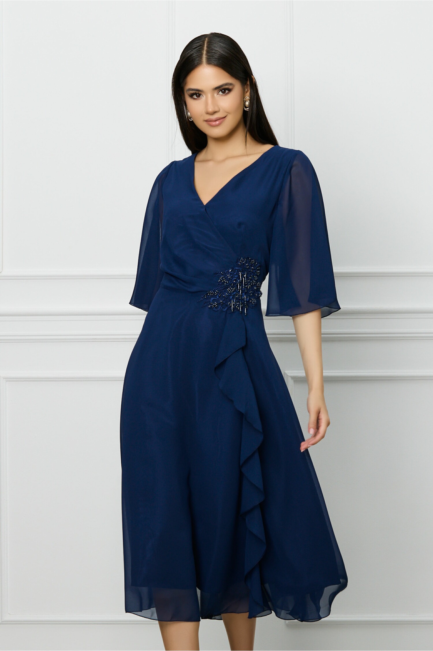 rochie-sonia-bleumarin-cu-broderie-in-talie-si-volan-pe-fusta-1308404-1060367-4