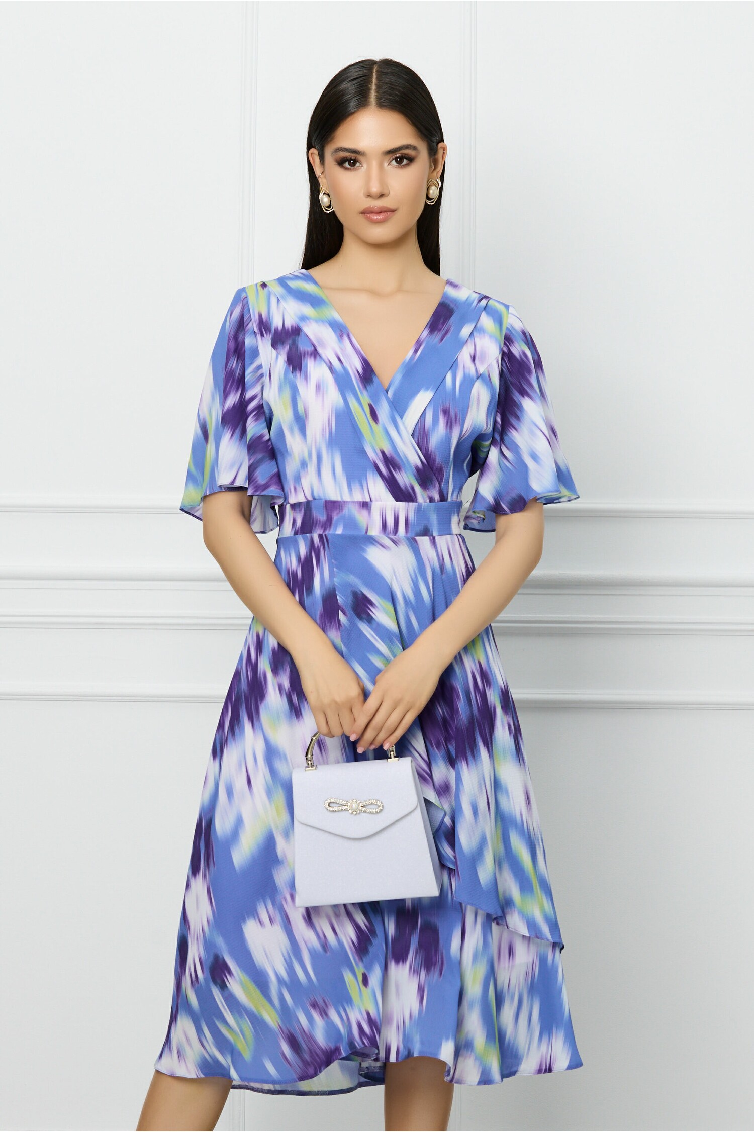 rochie-sorina-albastra-cu-imprimeuri-mov-si-volan-pe-fusta-1308563-1060277-4