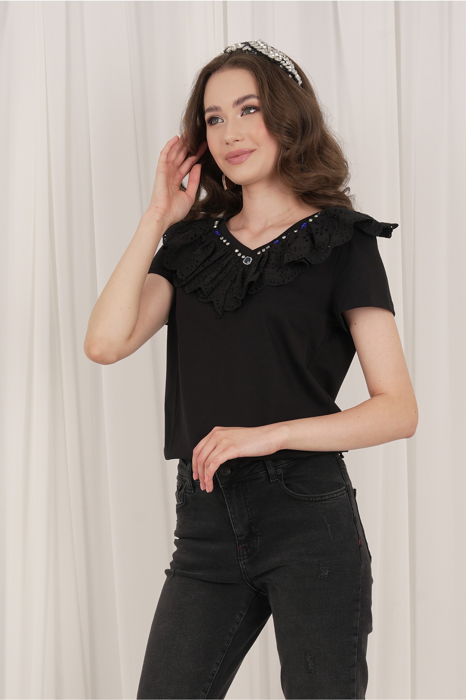 tricou-simona-negru-cu-volan-din-ghipura-si-strasuri-1292621-1047236-4