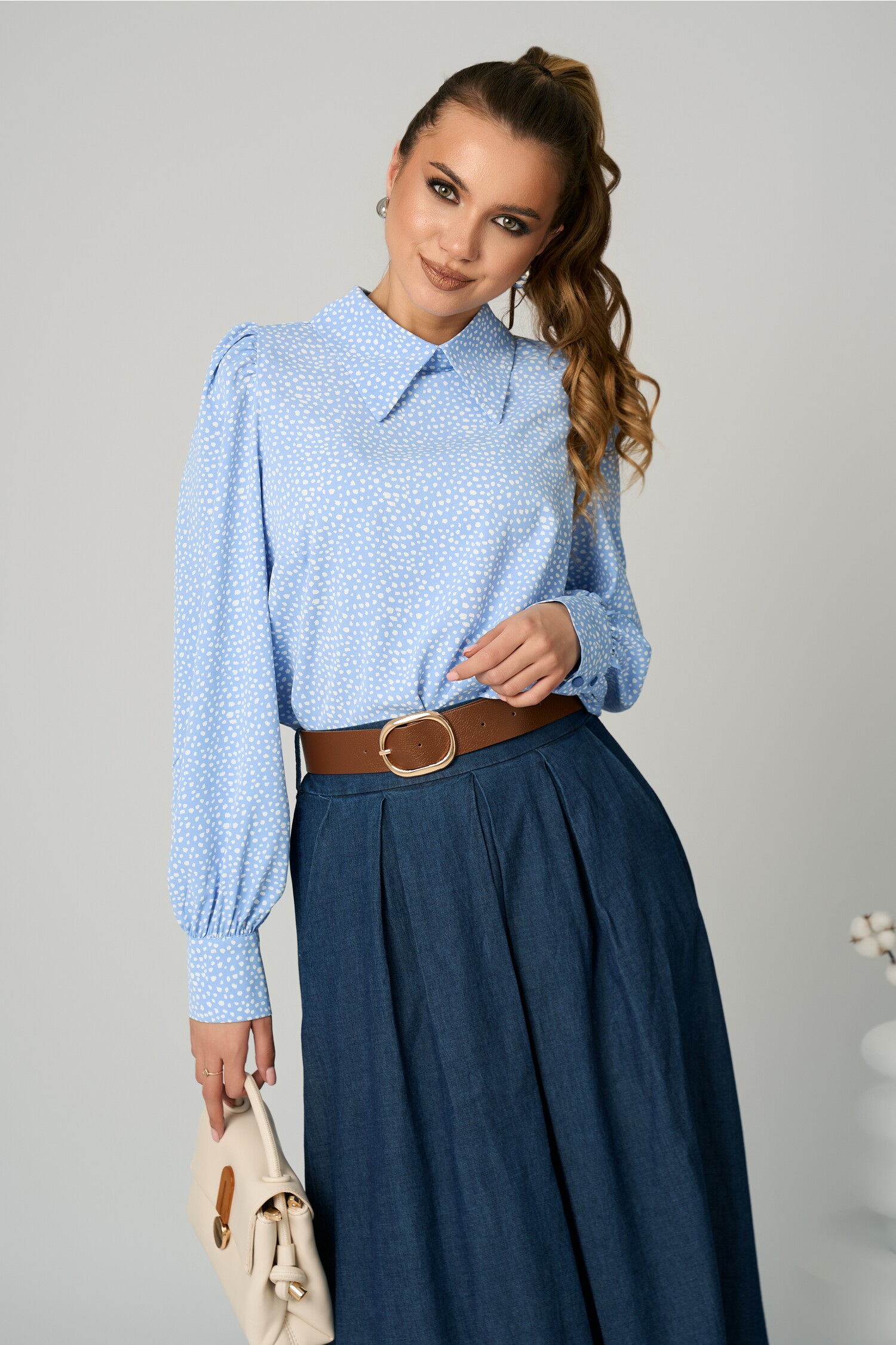 camasa-dy-fashion-eleganta-din-voal-bleu-cu-imprimeu-alb-1354856-1098149-4