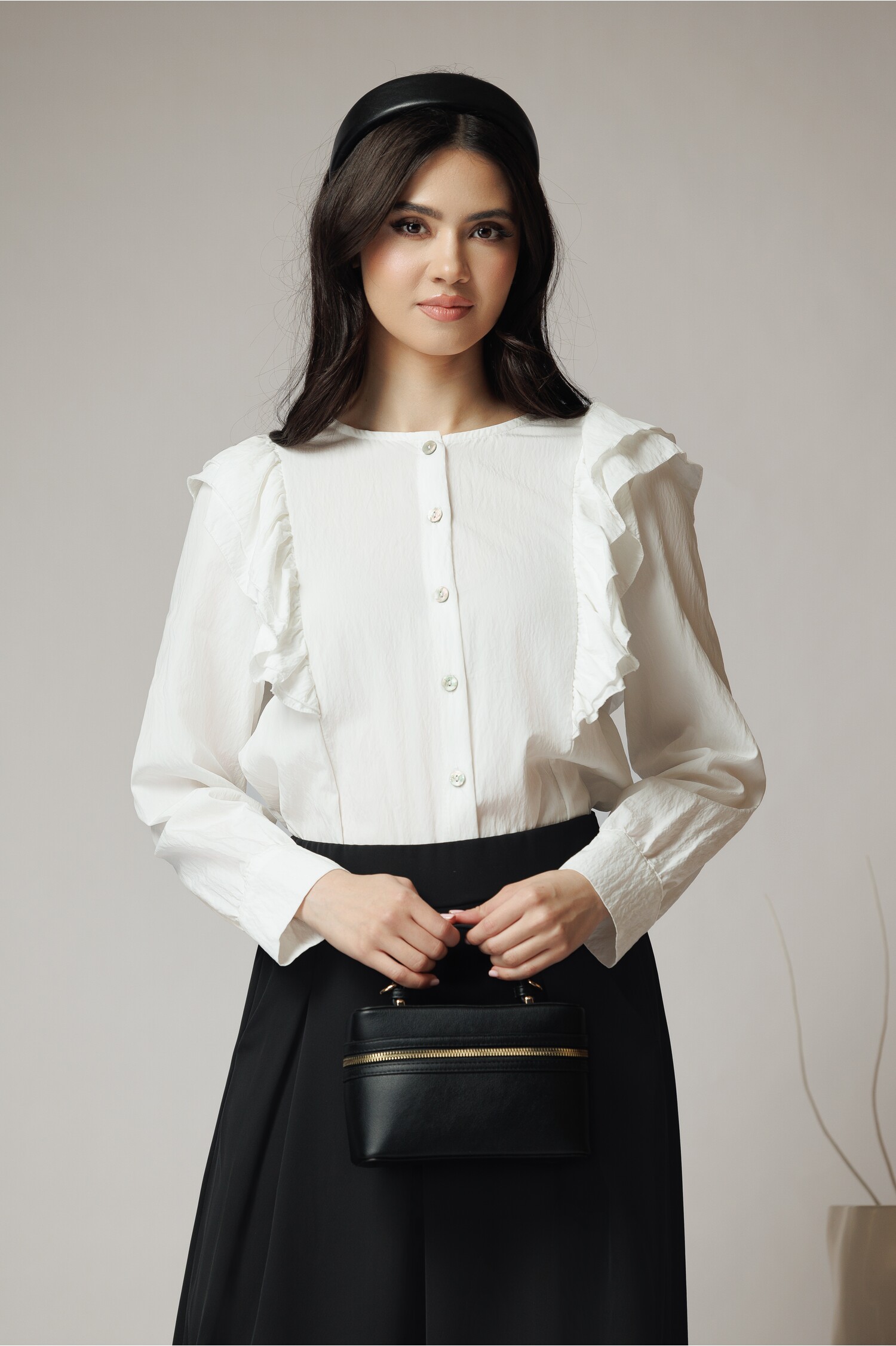 camasa-office-din-viscoza-alba-cu-volane-pe-bust-1352789-1096322-4