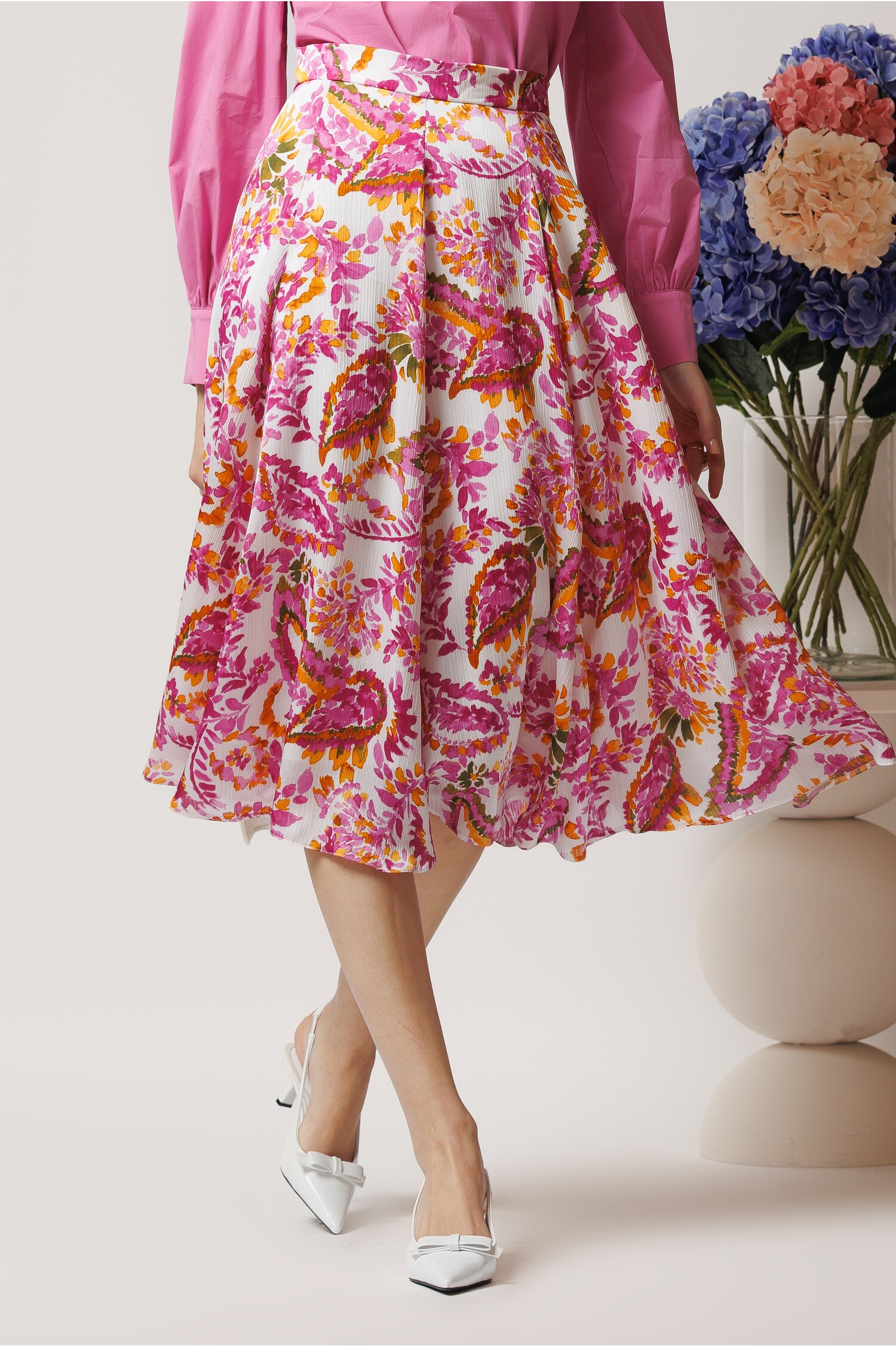 fusta-dy-fashion-midi-vaporoasa-din-voal-alba-cu-imprimeuri-magenta-1358969-1100720-4