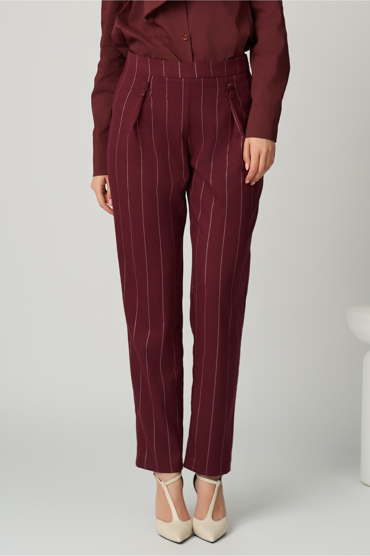 pantaloni-dy-fashion-office-din-stofa-burgundy-cu-dungi-si-nasturi-pe-talie-1354388-1098236-4