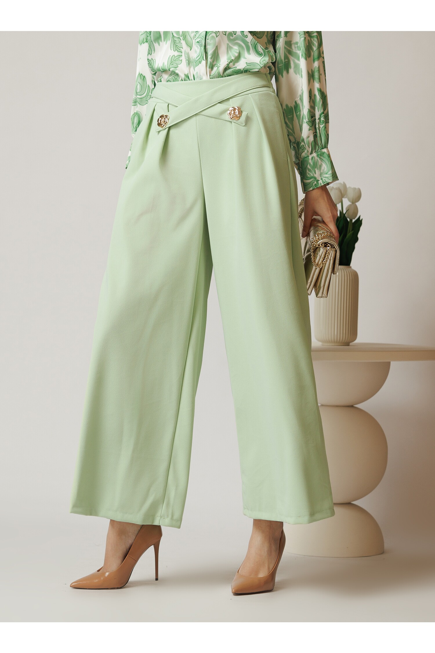 pantaloni-office-din-crep-verde-pastel-evazati-cu-accesorii-metalice-1356719-1098980-4