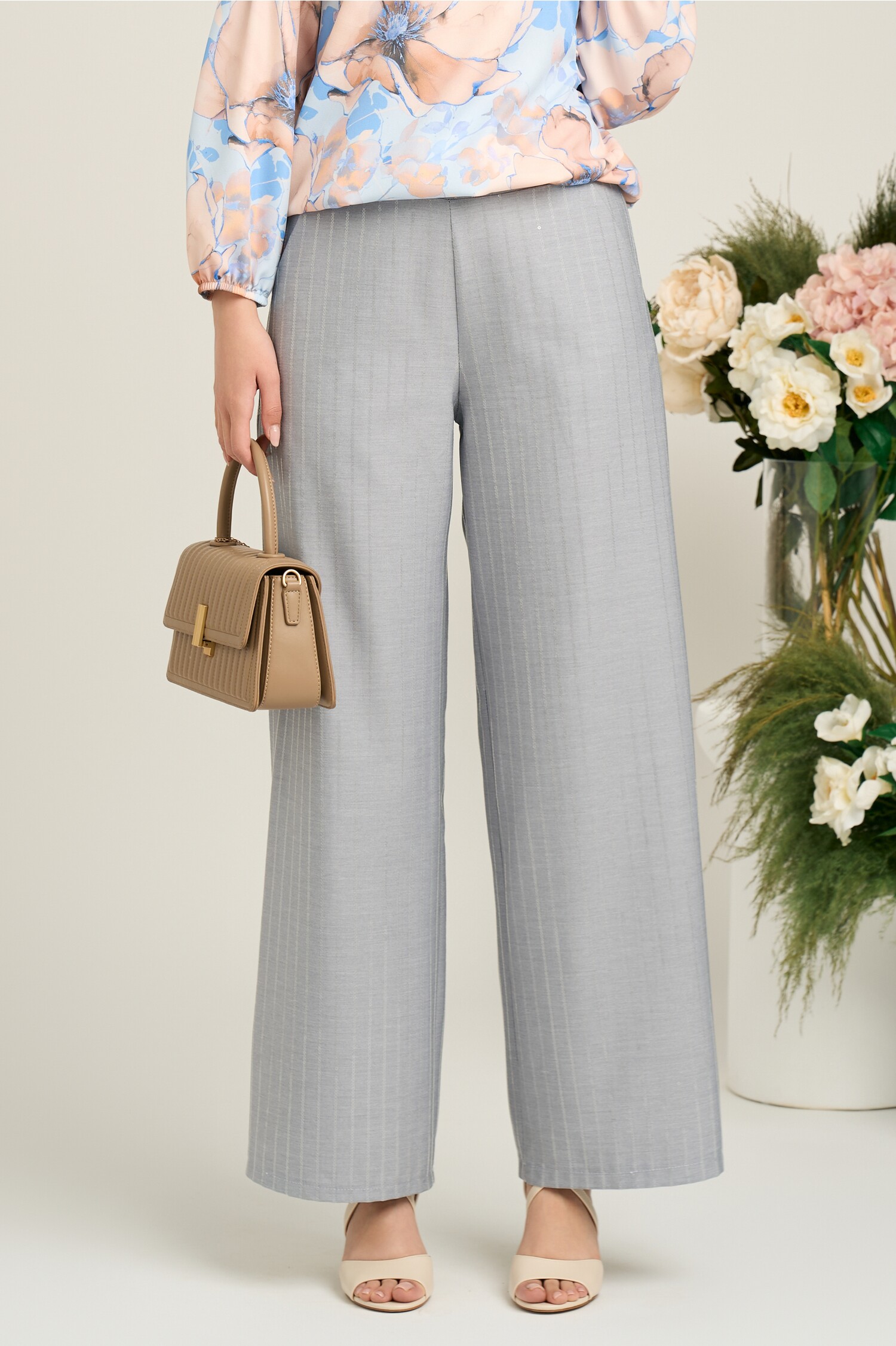 pantaloni-smart-casual-din-viscoza-gri-cu-paiete-1364282-1105646-4