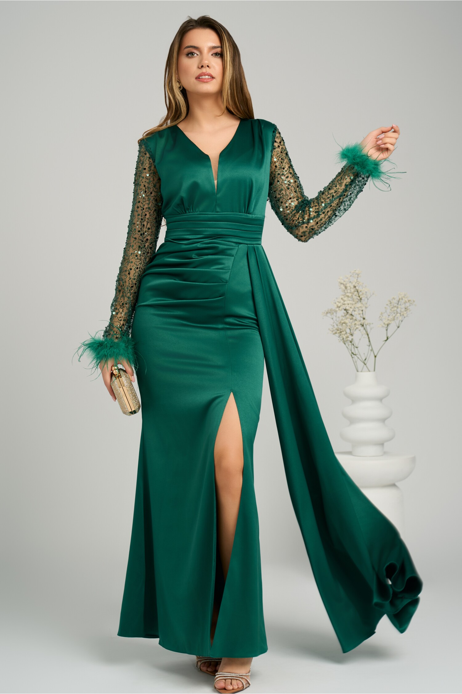 rochie-Ella-Collection-Alora-lunga-eleganta-din-tafta-verde-cu-paiete-si-pene-pe-maneci-1357322-1100039-4