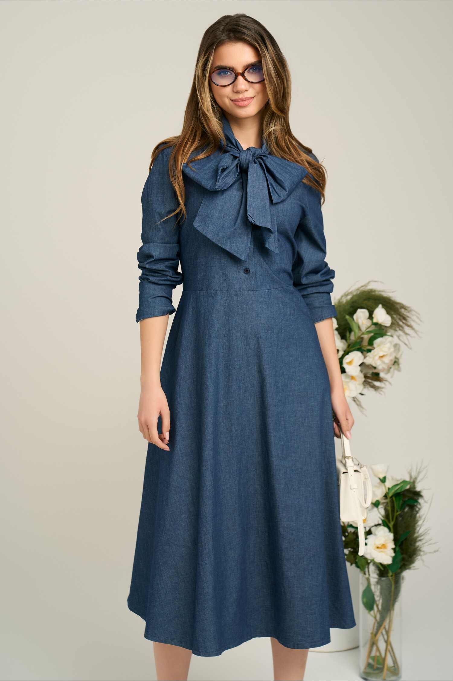 rochie-de-zi-din-denim-bleumarin-cu-funda-maxi-la-bust-1364411-1102358-4