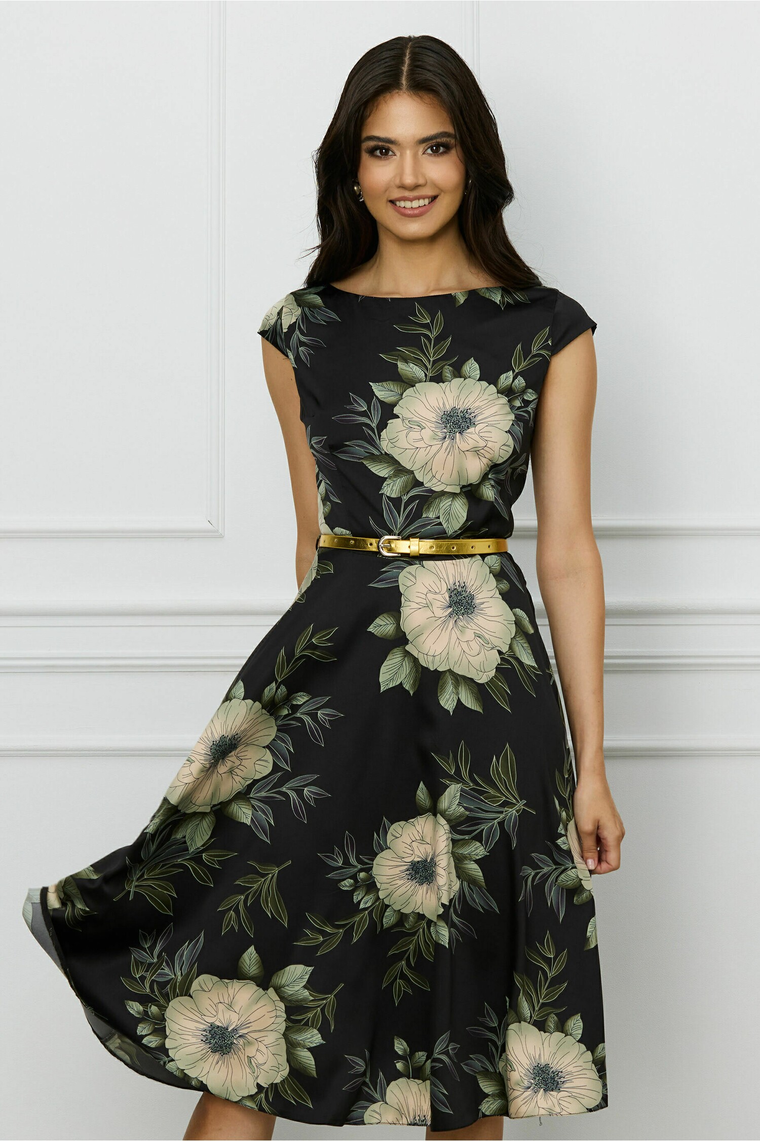rochie-de-zi-din-satin-neagra-cu-imprimeuri-florale-si-curea-in-talie-1359653-1099448-4