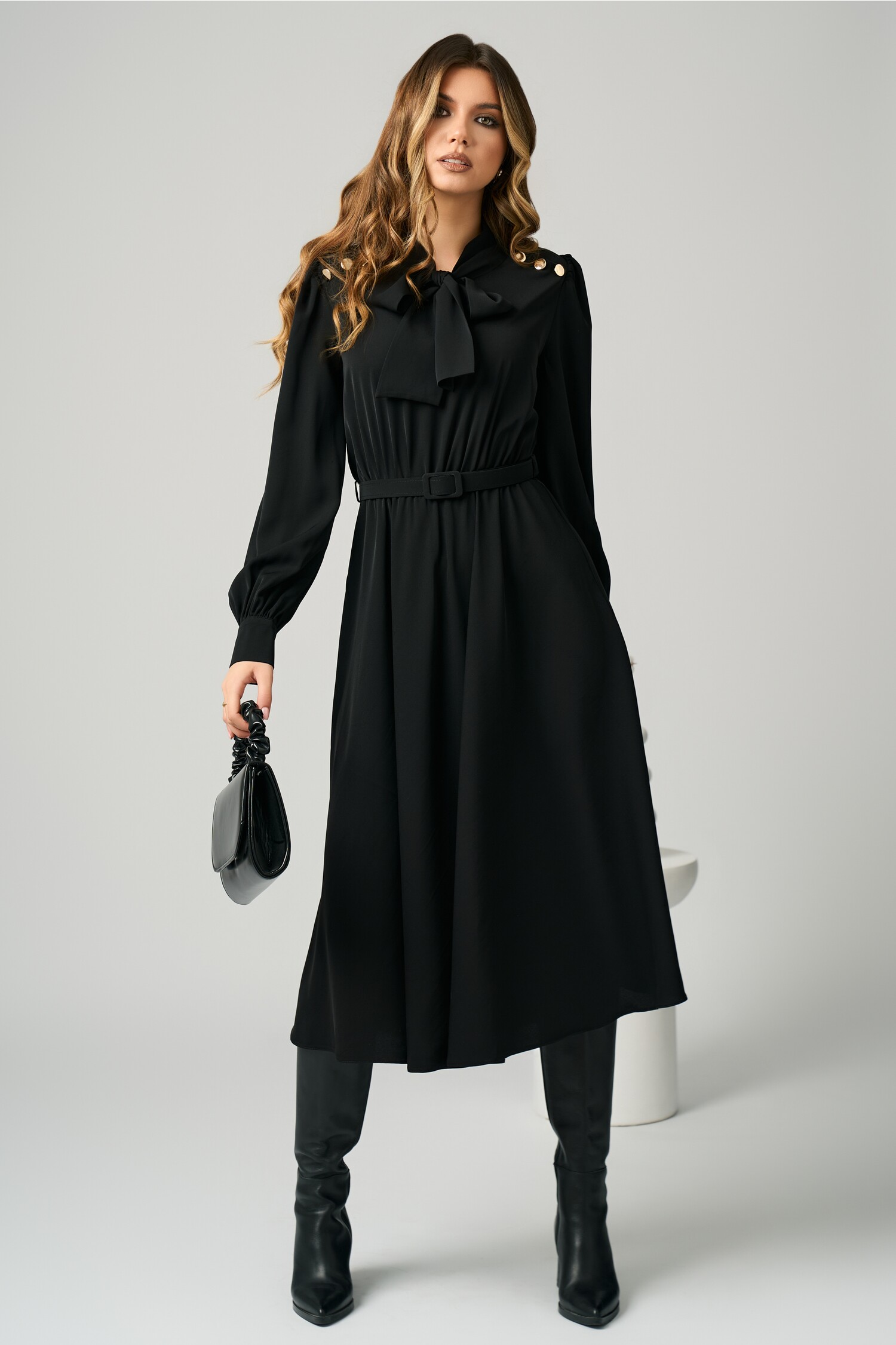 rochie-dy-fashion-eleganta-din-voal-neagra-cu-nasturi-pe-umeri-si-curea-in-talie-1354736-1097375-4