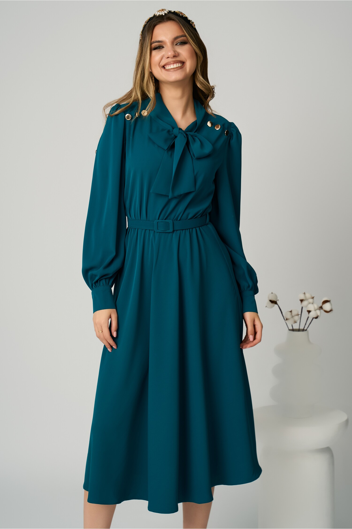 rochie-dy-fashion-eleganta-din-voal-turcoaz-cu-nasturi-pe-umeri-si-curea-in-talie-1354709-1097351-4