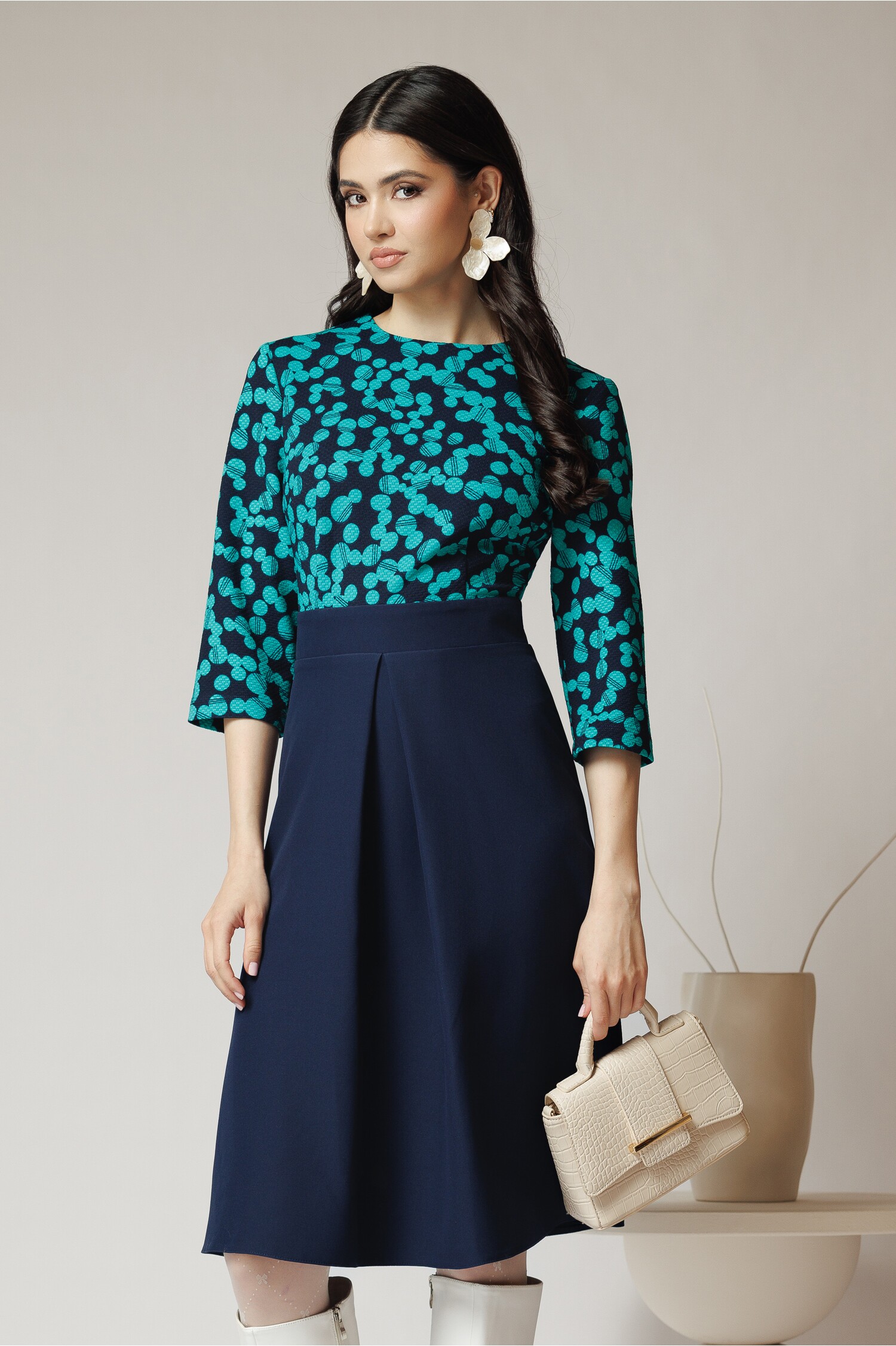 rochie-dy-fashion-office-cu-fusta-din-stofa-bleumarin-si-bust-din-jerse-cu-buline-turcoaz-1353926-1096487-4