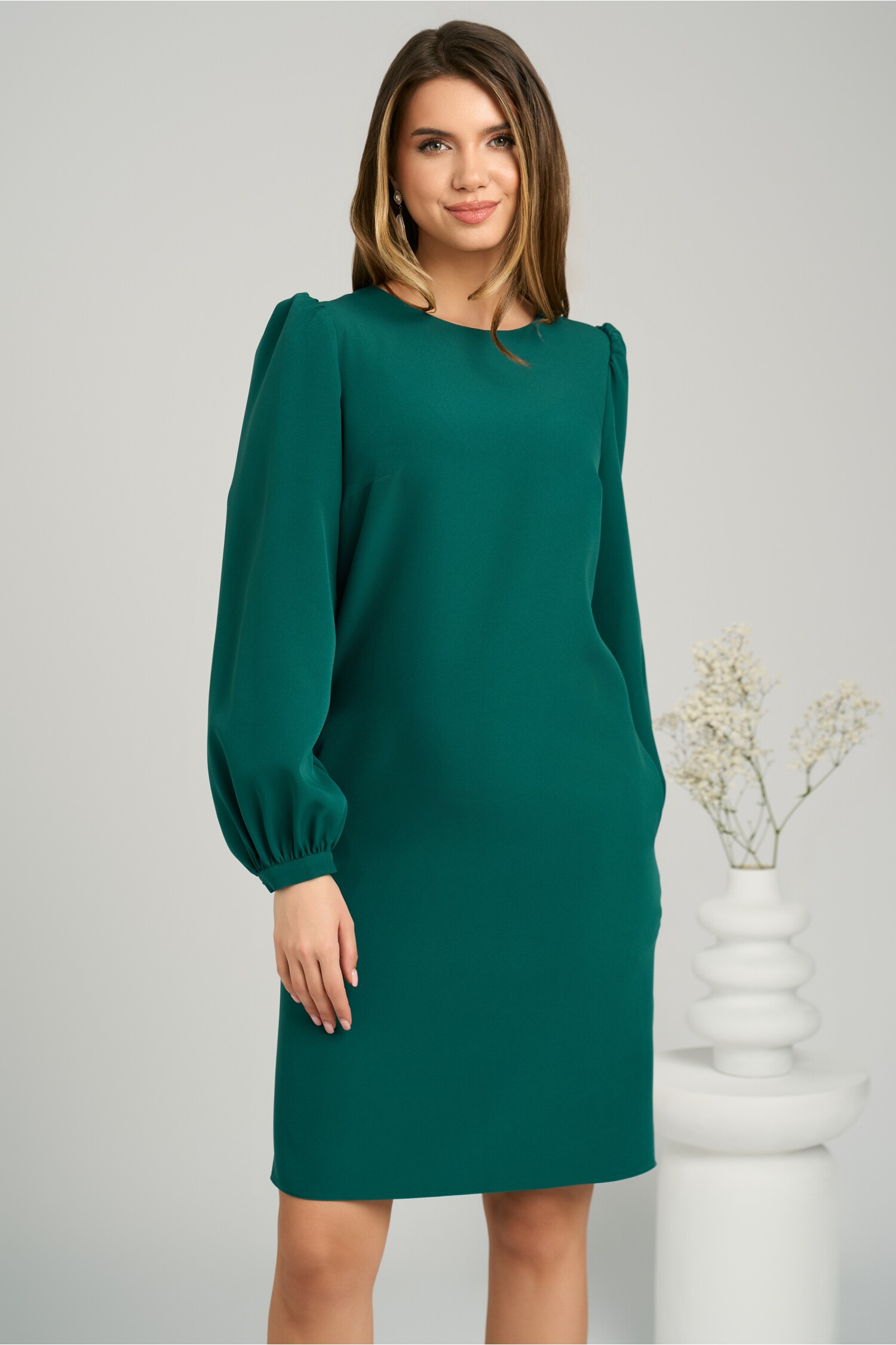rochie-eleganta-din-stofa-verde-cu-funda-la-spate-1358576-1099886-4