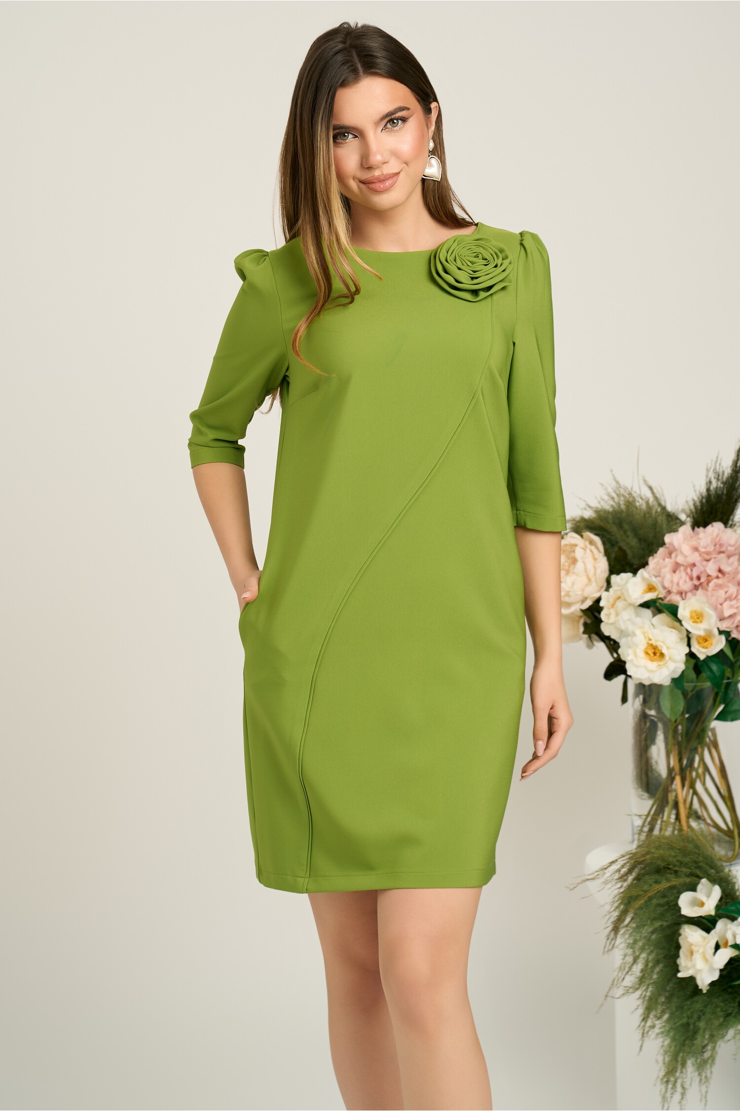 rochie-ladonna-office-din-stofa-verde-cu-floare-pe-umar-1365869-1105382-4