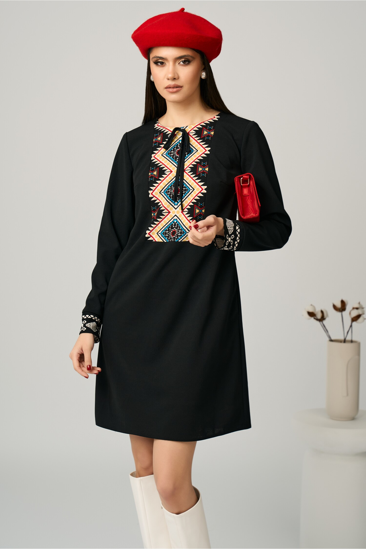 rochie-moze-office-din-crep-neagra-cu-imprimeu-pe-bust-1354166-1095590-4