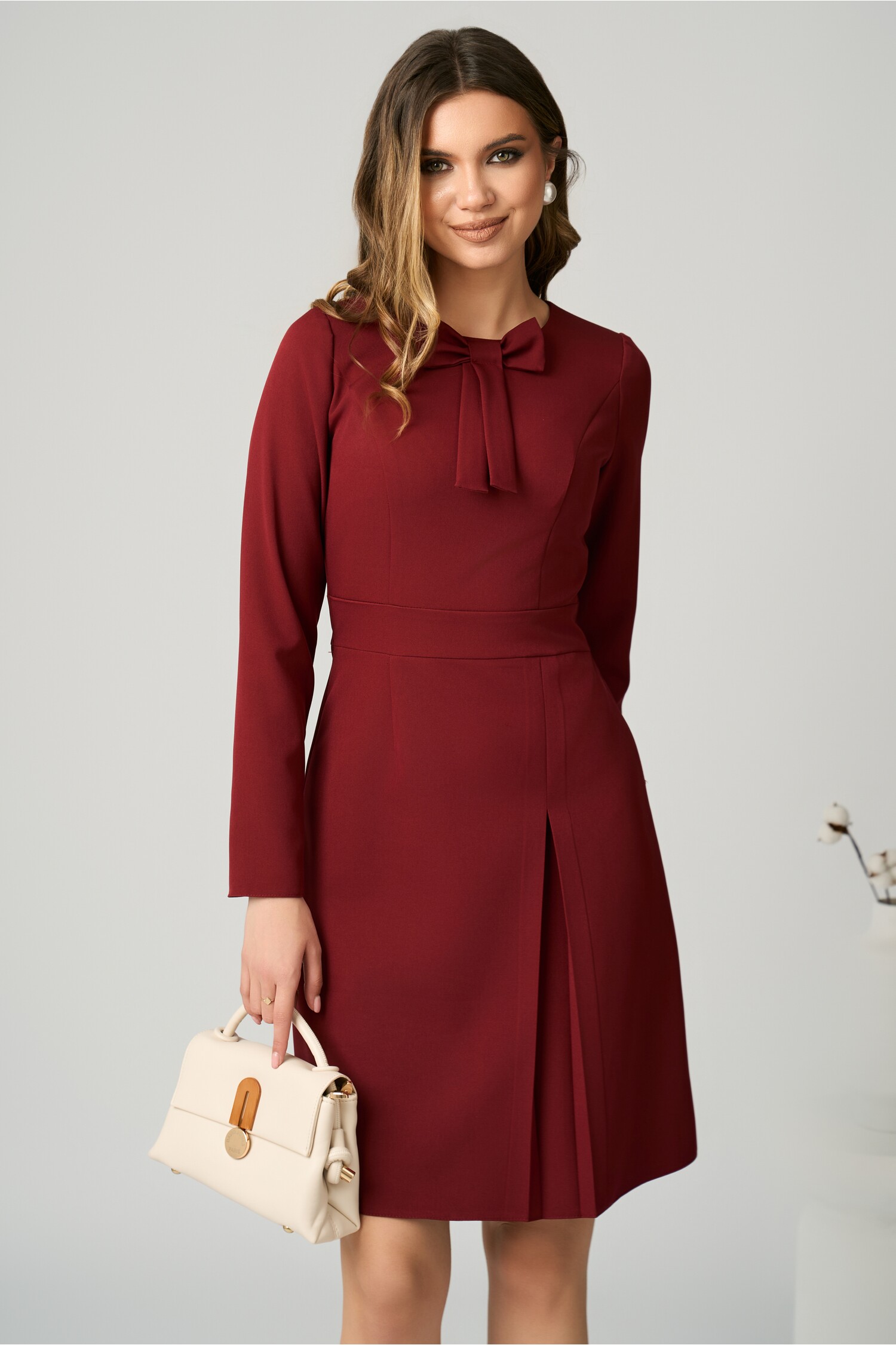 rochie-moze-office-din-stofa-bordo-cu-funda-la-decolteu-1356998-1097585-4