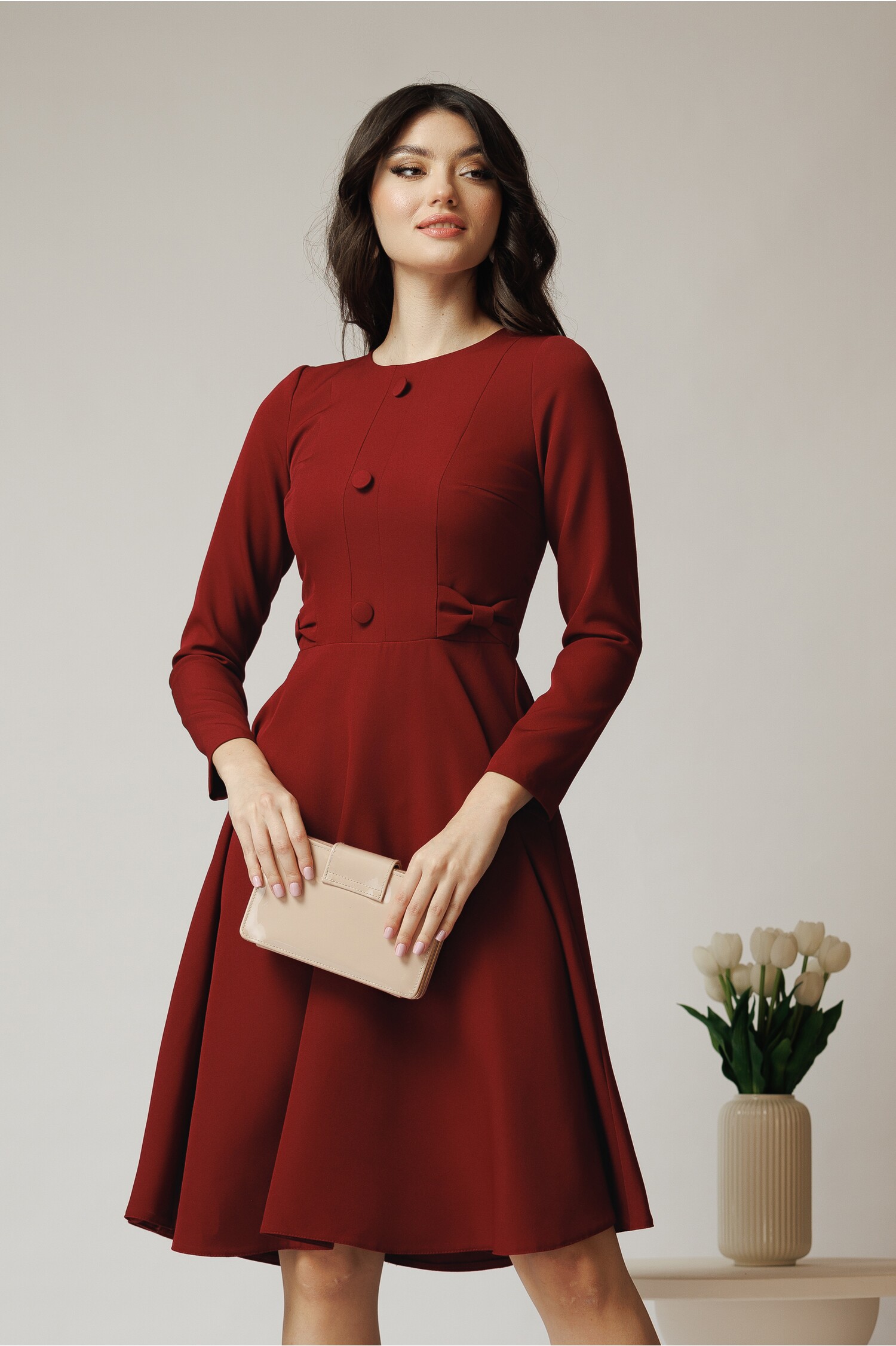 rochie-moze-office-din-stofa-bordo-cu-nasturi-la-bust-si-funde-in-talie-1357913-1099346-4
