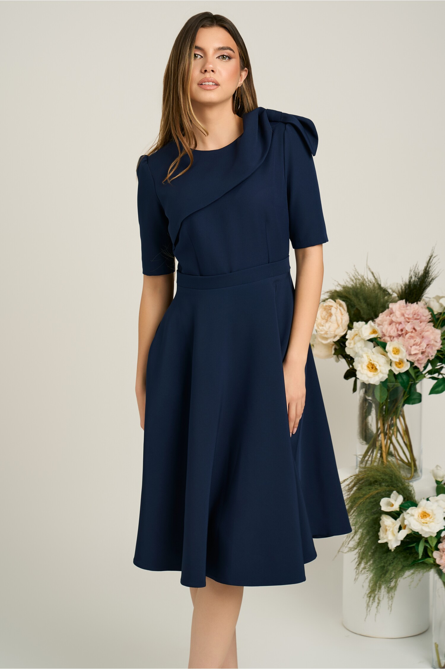 rochie-office-din-stofa-bleumarin-cu-funda-pe-umar-1366763-1105466-4
