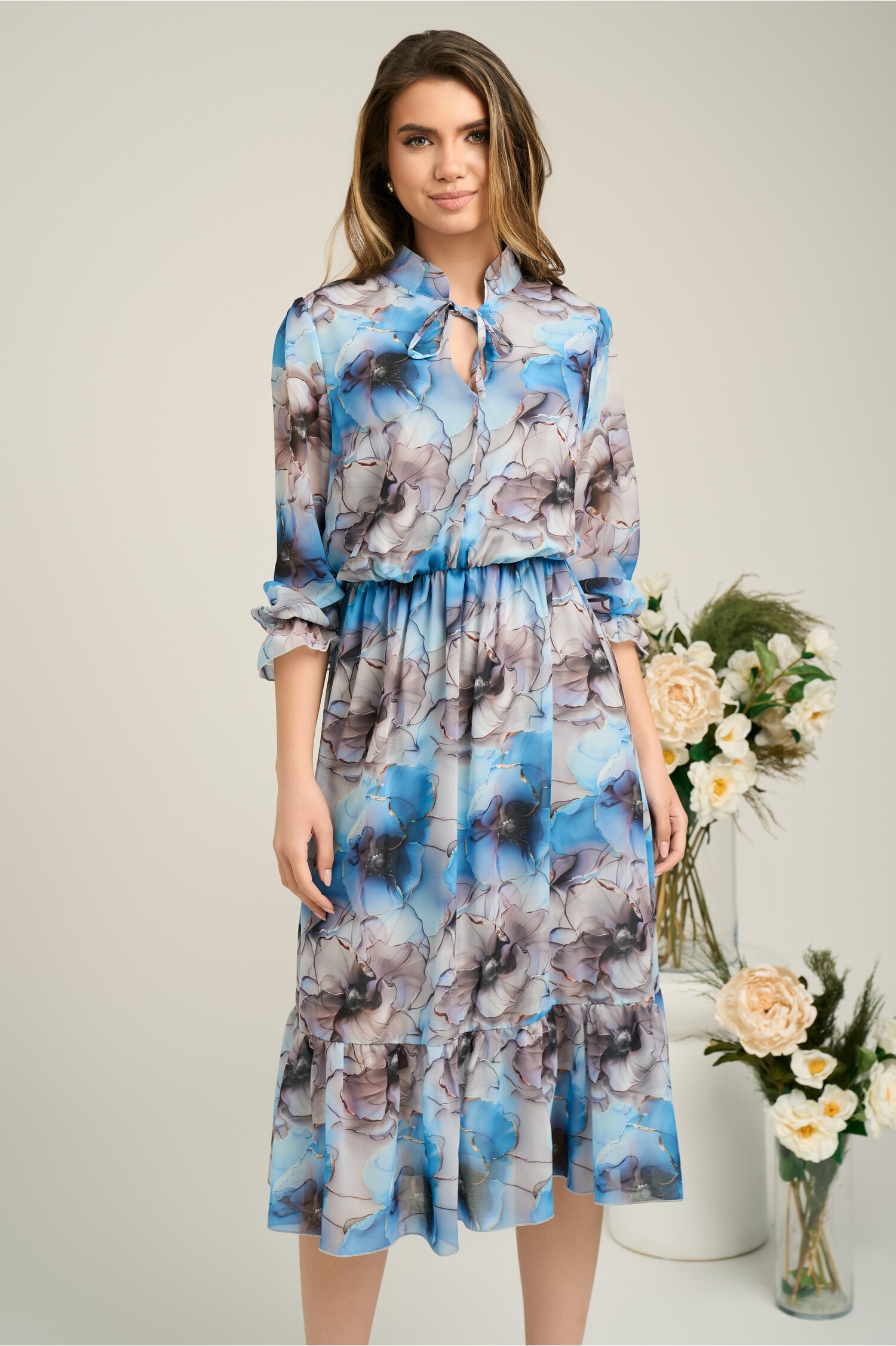 rochie-vaporoasa-de-zi-din-voal-gri-cu-imprimeuri-bleu-1362290-1102385-4