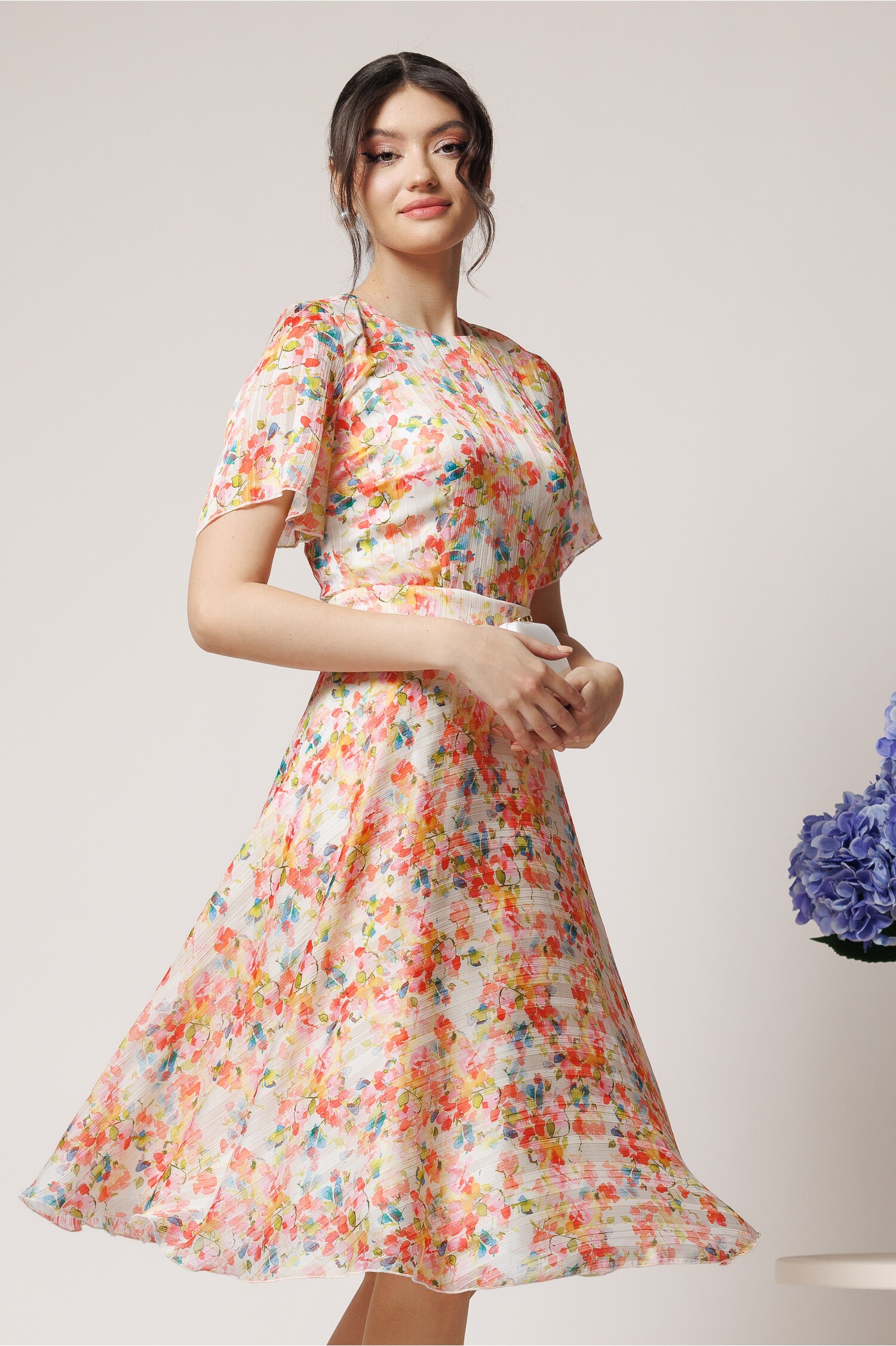 rochie-vaporoasa-din-voal-alba-cu-flori-roz-1359176-1100831-4