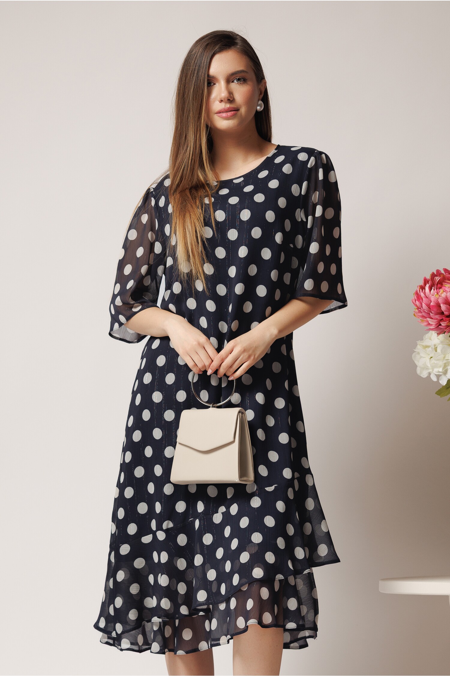 rochie-vaporoasa-din-voal-neagra-cu-buline-si-insertii-din-fir-lurex-1368149-1106426-4