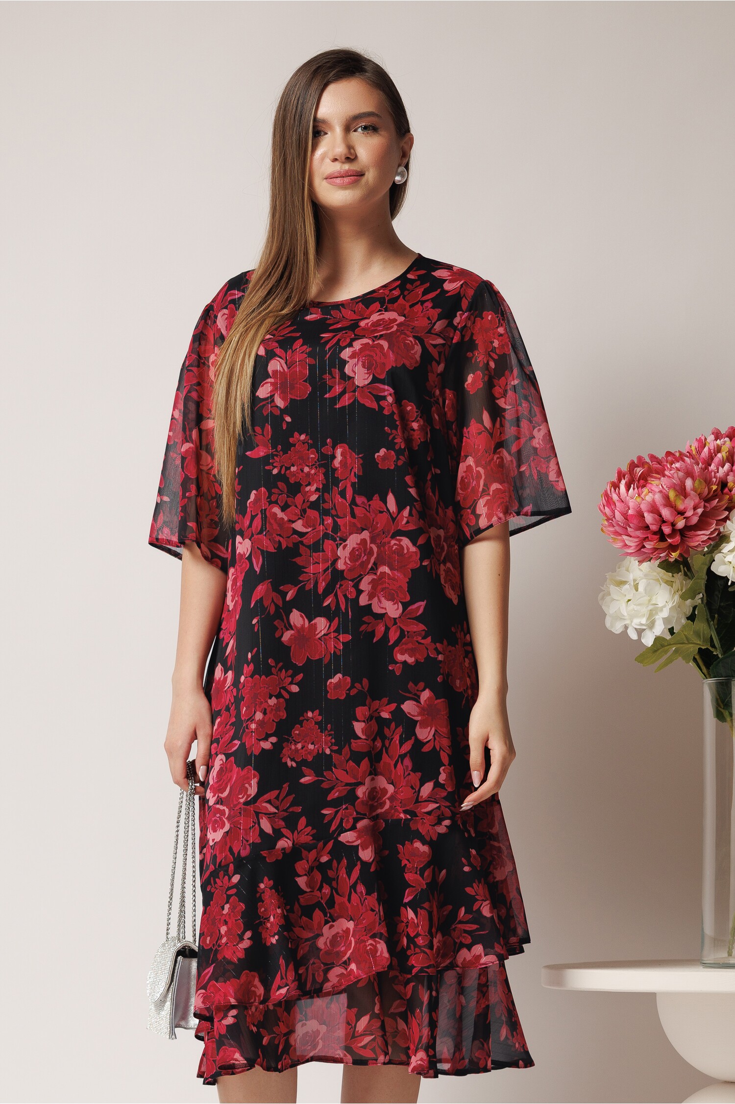 rochie-vaporoasa-din-voal-neagra-cu-flori-fucsia-si-insertii-din-fir-lurex-1368170-1106372-4