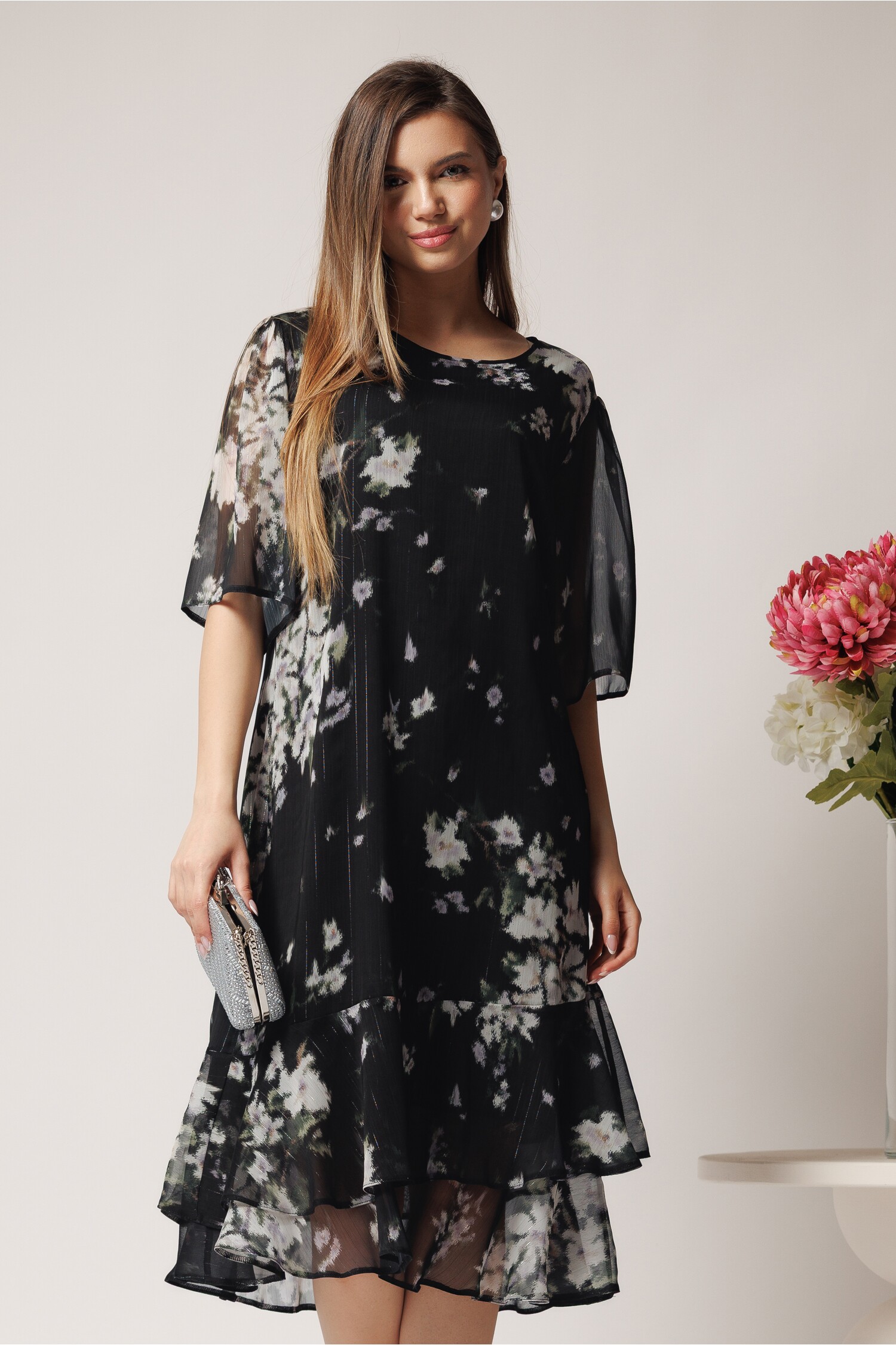 rochie-vaporoasa-din-voal-neagra-cu-imprimeu-floral-si-insertii-din-fir-lurex-1368212-1106390-4